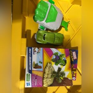 Marvel Stunt Set with Green Hulk and Abomination